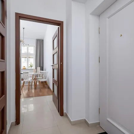 Silver Bliss - 1Br Apartment In The Old Town-2